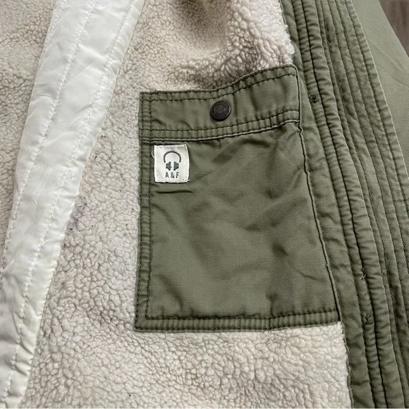 Abercrombie & Fitch Sherpa Lined Utility Jacket Y2K Olive Green Women’s Medium - Picture 9 of 11